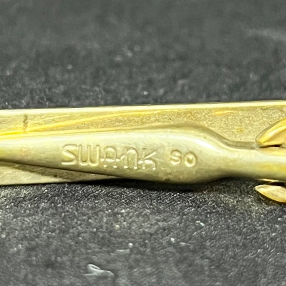 Vintage Swank SO Gold Tone Etched Tie Bar (3325) - Picture 4 of 4